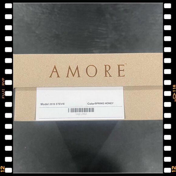 Amore "Stevie” 17.50 inch long Synthetic Wig by Amore / Spring Honey - Picture 12 of 14